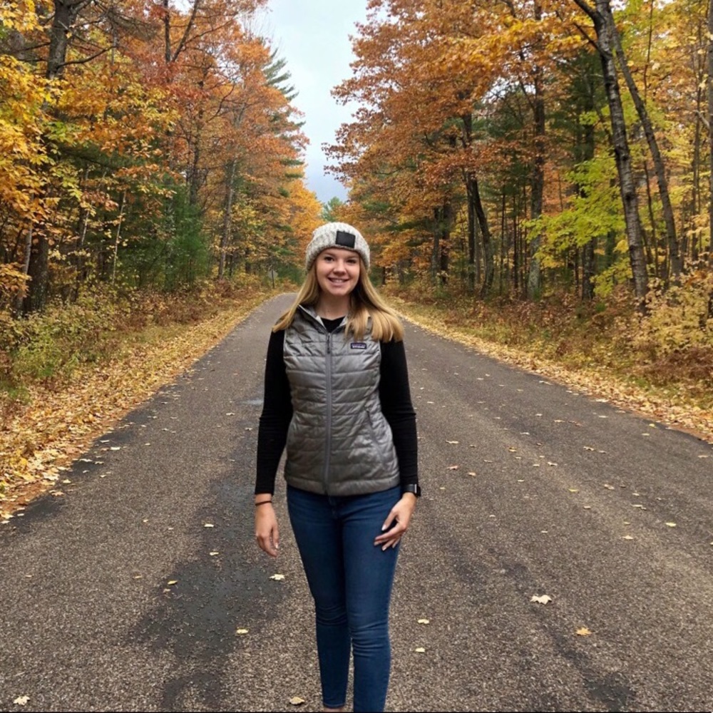 Meet your Posher, Sara!